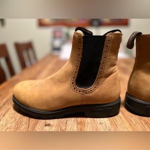 Blundstone high top boots